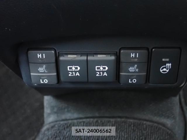 Toyota SIENTA 2019-05 8277693-16