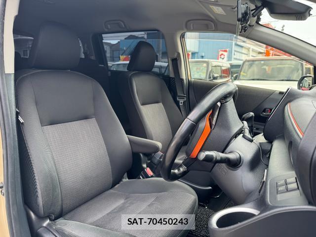 Toyota SIENTA 2019-02 8277730-15