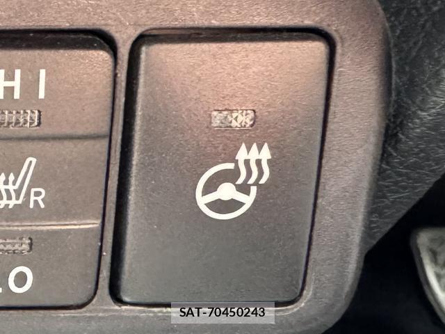 Toyota SIENTA 2019-02 8277730-9