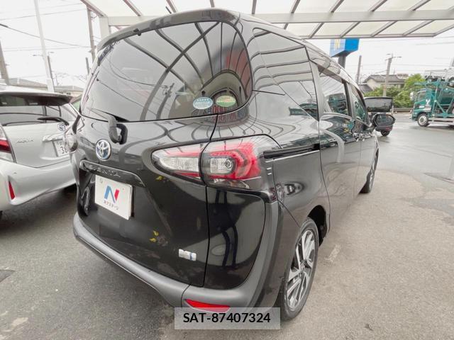 Toyota SIENTA 2018-12 8277813-16