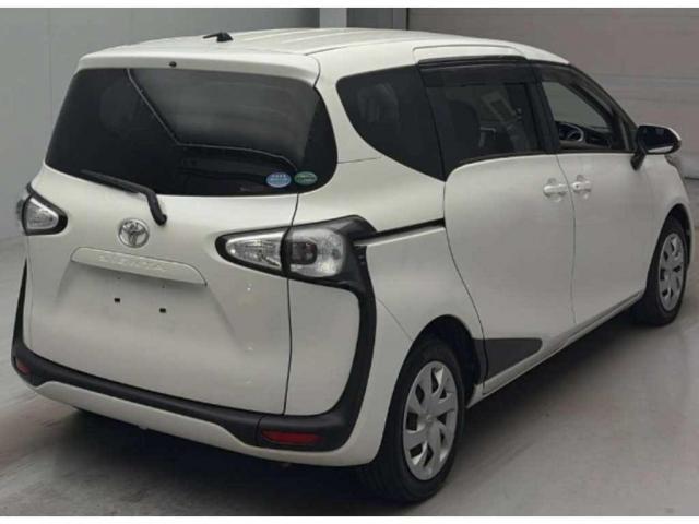 Toyota SIENTA 2016-03 8278523-1