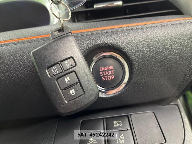 Toyota SIENTA 2018-08 8278797-5