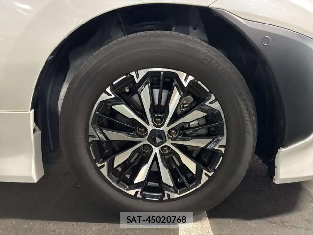 Toyota SIENTA 2023-07 8278928-12