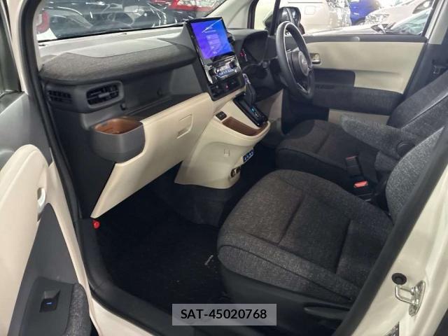 Toyota SIENTA 2023-07 8278928-7