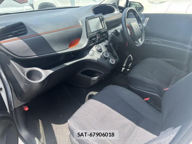 Toyota SIENTA 2021-05 8278984-2