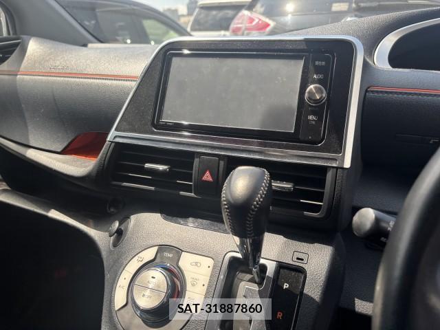 Toyota SIENTA 2017-07 8278995-10