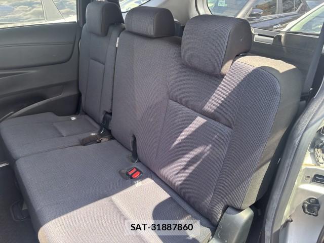 Toyota SIENTA 2017-07 8278995-5