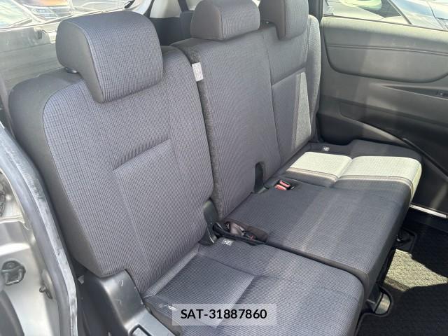 Toyota SIENTA 2017-07 8278995-6