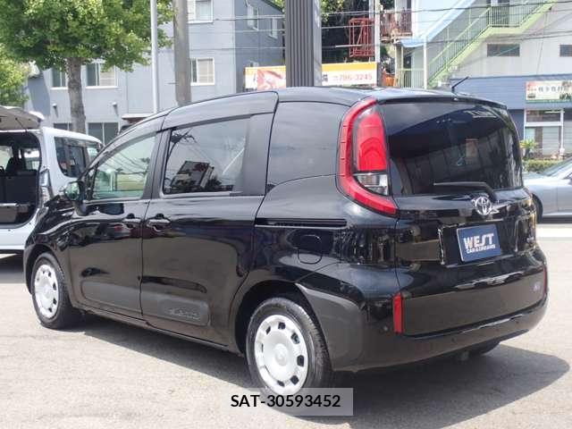 Toyota SIENTA 2025-11 8279172-1