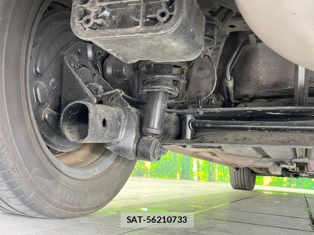 Toyota SIENTA 2017-03 8279453-19