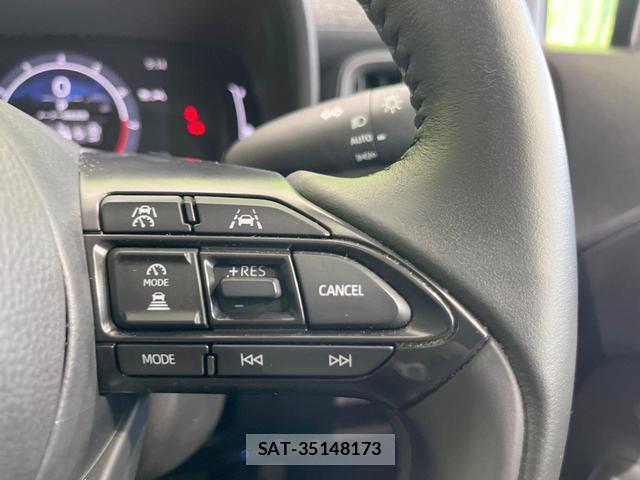 Toyota SIENTA 2023-11 8279466-5
