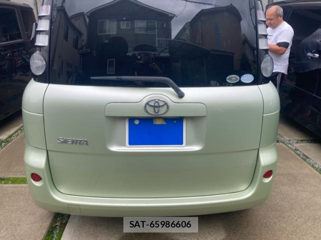 Toyota SIENTA 2007-06 8279525-13