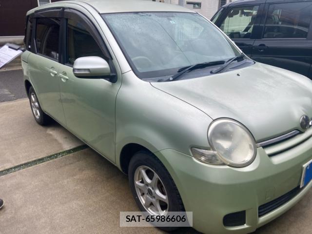 Toyota SIENTA 2007-06 8279525-2