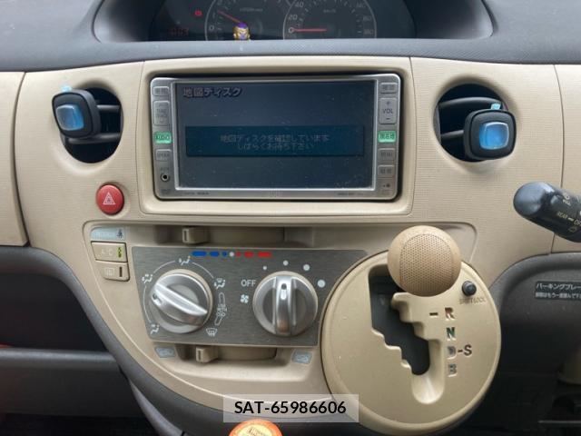 Toyota SIENTA 2007-06 8279525-8