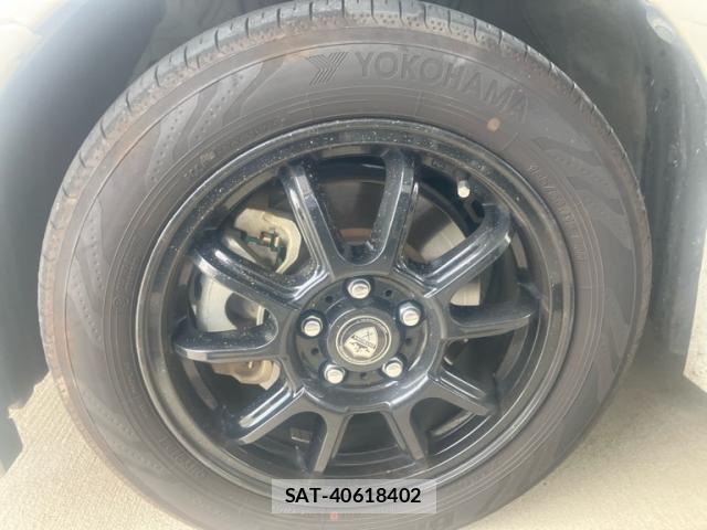 Toyota SIENTA 2019-09 8279932-13