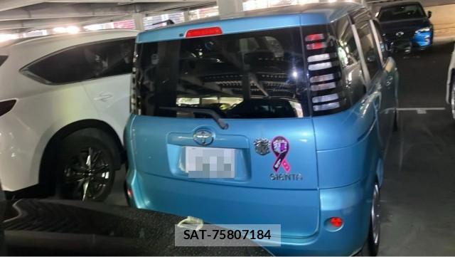 Toyota SIENTA 2005-06 8280661-1