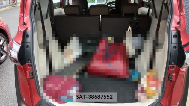 Toyota SIENTA 2017-06 8280967-17
