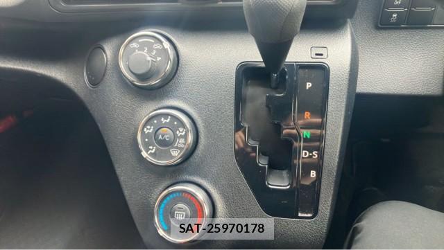 Toyota SIENTA 2019-01 8280997-14