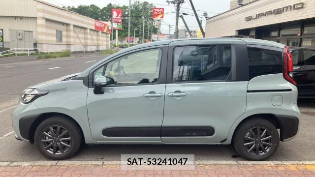 Toyota SIENTA 2025-07 8281039-10