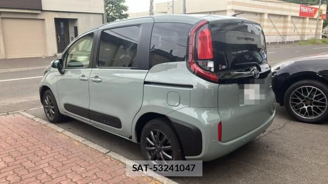 Toyota SIENTA 2025-07 8281039-13