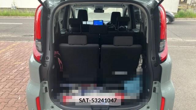 Toyota SIENTA 2025-07 8281039-17