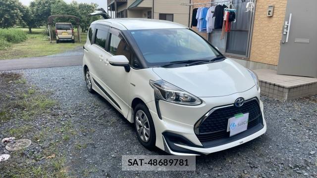 Toyota SIENTA 2019-04 8281181-11