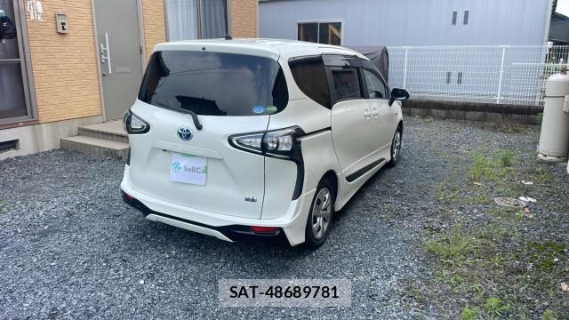 Toyota SIENTA 2019-04 8281181-12