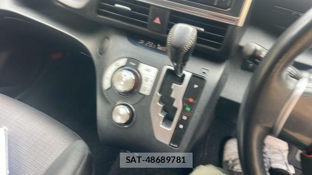 Toyota SIENTA 2019-04 8281181-14