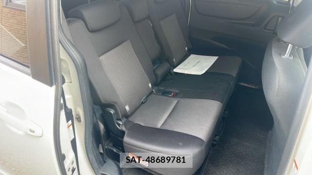 Toyota SIENTA 2019-04 8281181-6