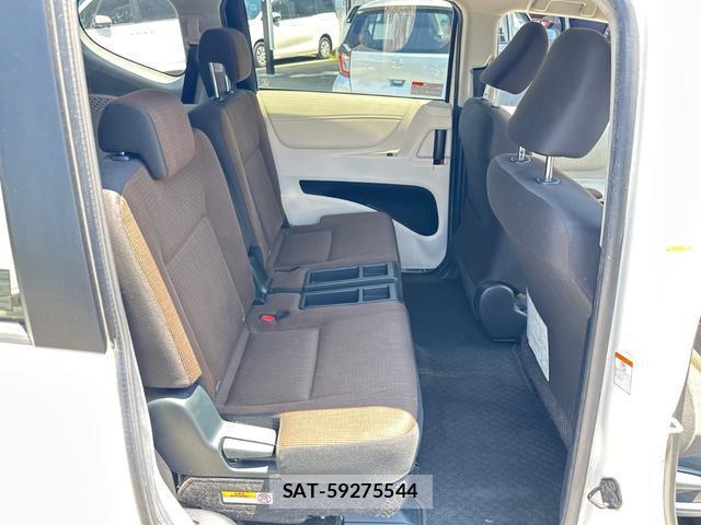 Toyota SIENTA 2018-05 8281197-12