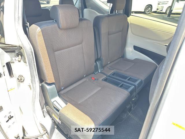 Toyota SIENTA 2018-05 8281197-13
