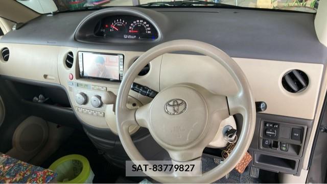Toyota SIENTA 2008-01 8281357-2