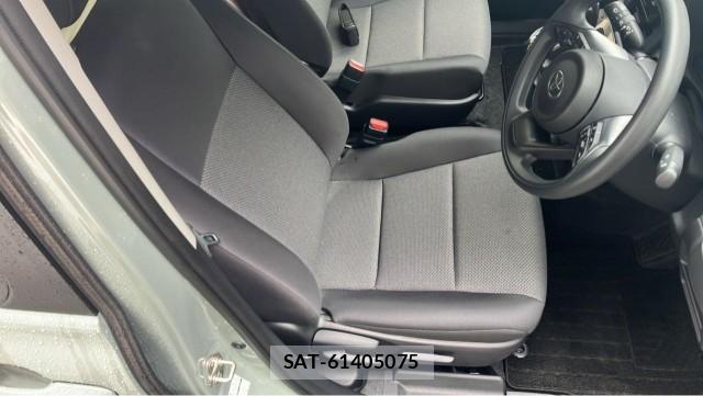 Toyota SIENTA 2025-04 8281476-5