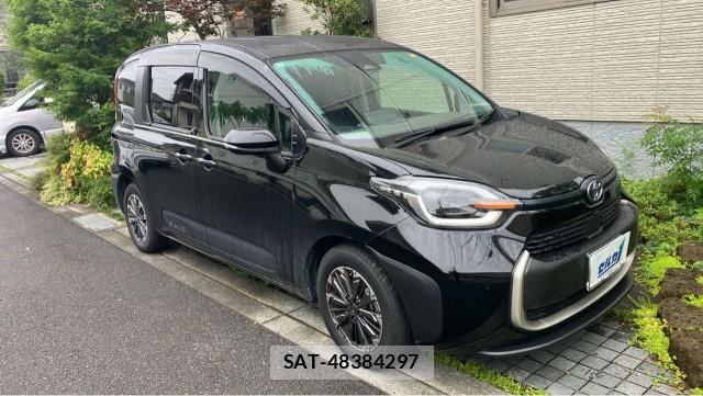 Toyota SIENTA 2024-08 8281589-11