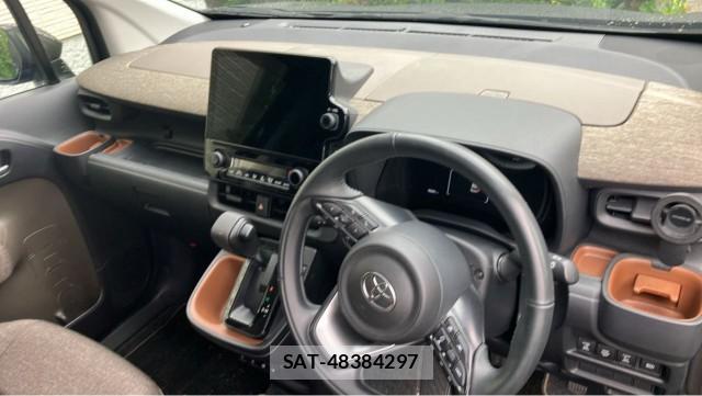 Toyota SIENTA 2024-08 8281589-2