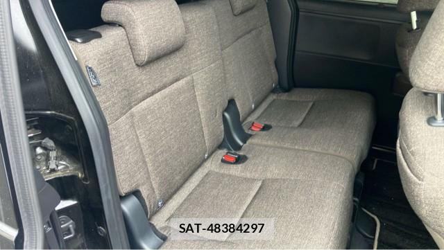 Toyota SIENTA 2024-08 8281589-6