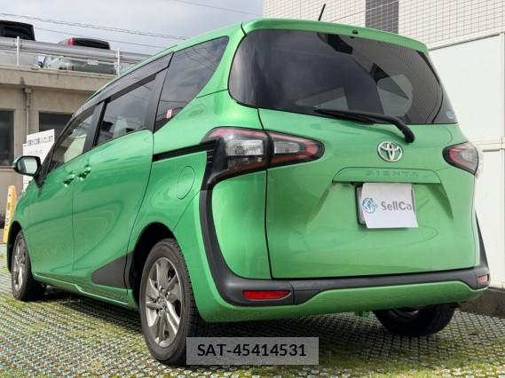 Toyota SIENTA 2016-01 8281684-13