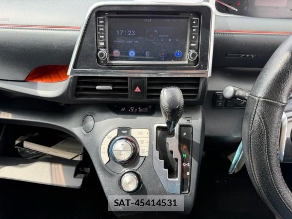 Toyota SIENTA 2016-01 8281684-14