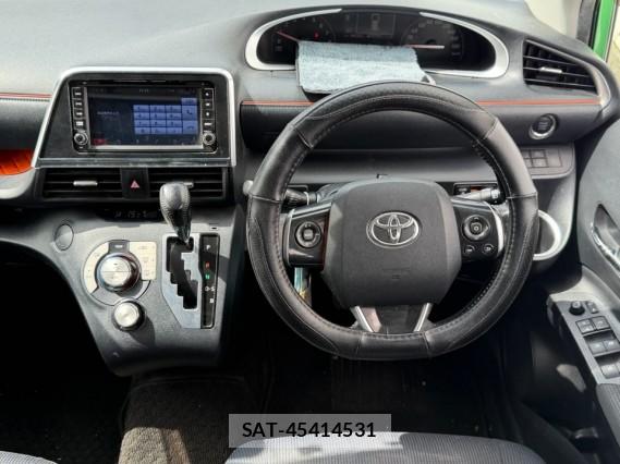 Toyota SIENTA 2016-01 8281684-16