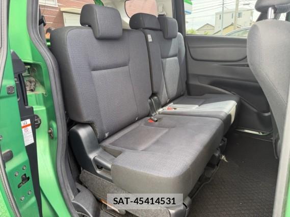 Toyota SIENTA 2016-01 8281684-6