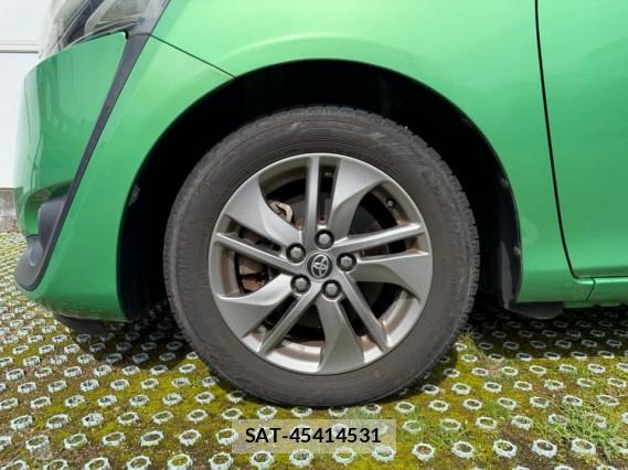 Toyota SIENTA 2016-01 8281684-8