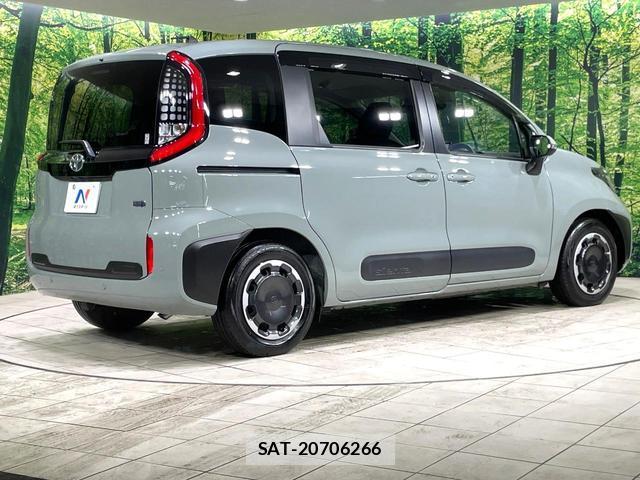 Toyota SIENTA 2024-04 8281794-17