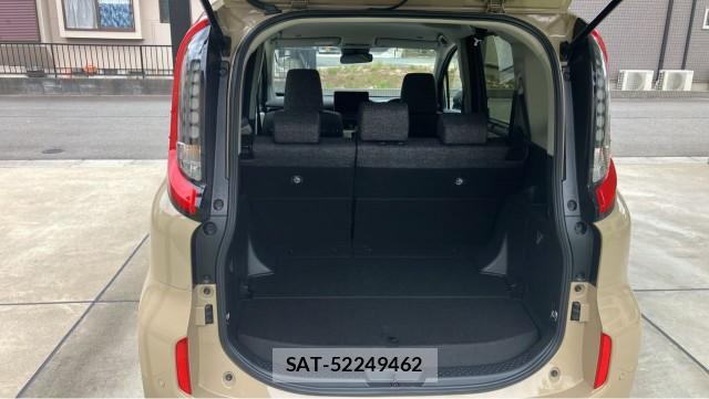 Toyota SIENTA 2024-08 8281896-17