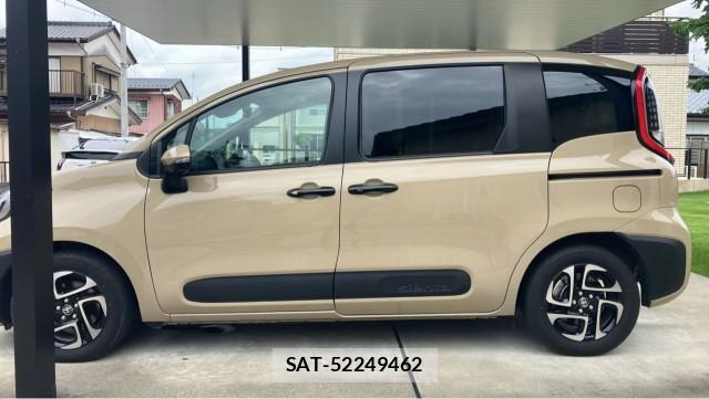 Toyota SIENTA 2024-08 8281896-3