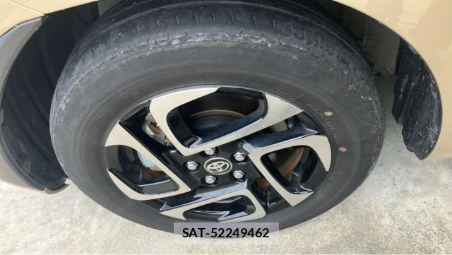 Toyota SIENTA 2024-08 8281896-8