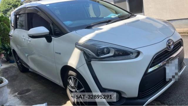 Toyota SIENTA 2016-08 8282132-11