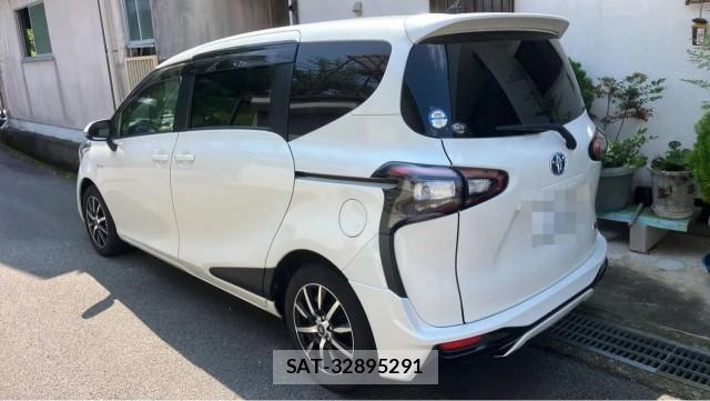 Toyota SIENTA 2016-08 8282132-13