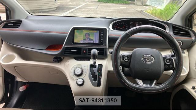 Toyota SIENTA 2016-01 8282294-2