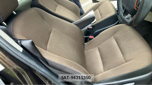 Toyota SIENTA 2016-01 8282294-5