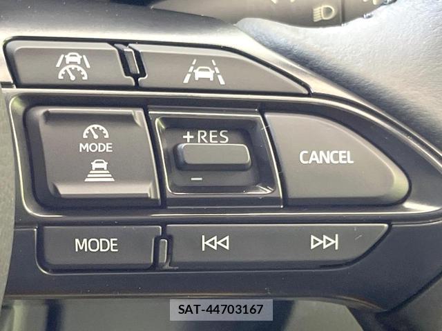 Toyota SIENTA 2023-07 8282621-4